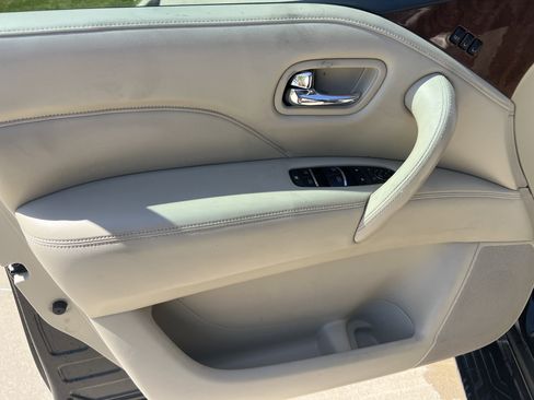 Used 2019 INFINITI QX80 Luxe w/ 22" Wheel Package image 13