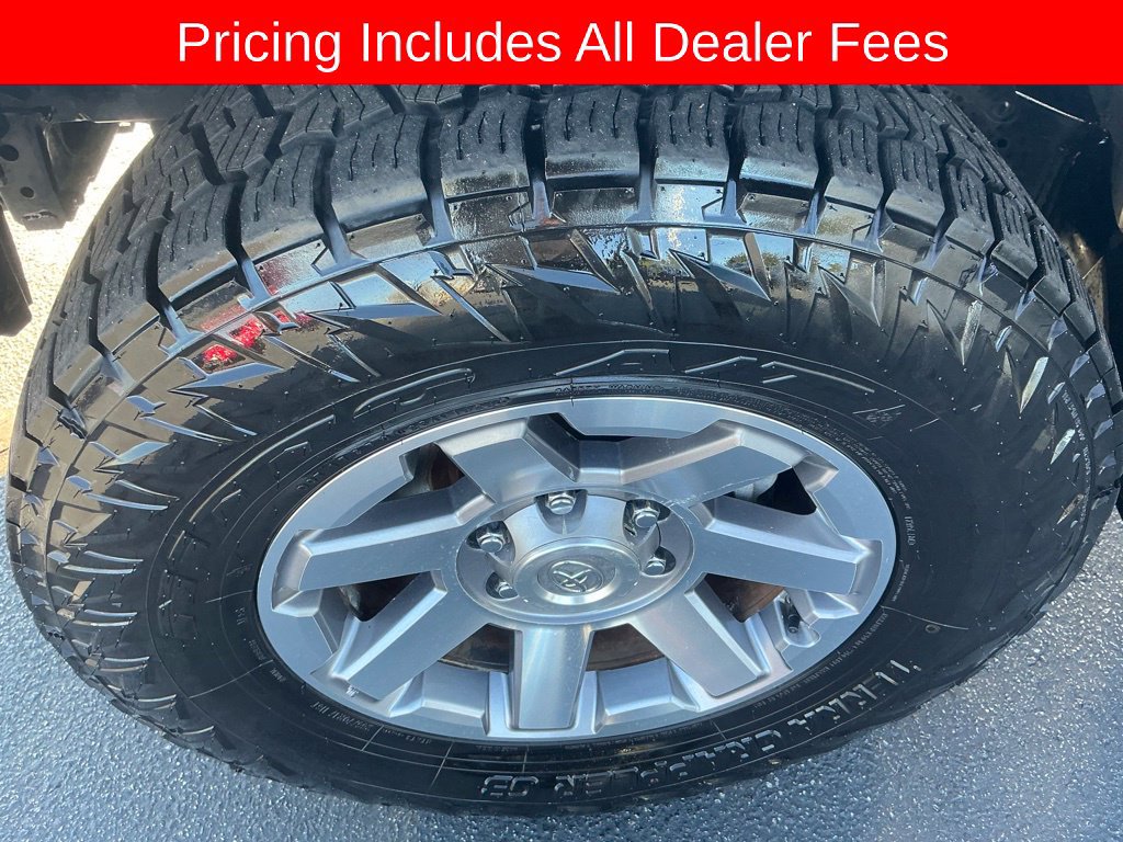 Used 2015 Toyota 4Runner Trail AWD/4WD image 22