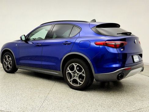 Used 2022 Alfa Romeo Stelvio Ti AWD/4WD image 7