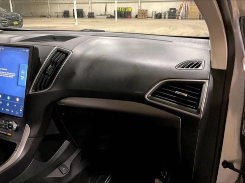 Certified 2024 Ford Edge SEL AWD/4WD image 15