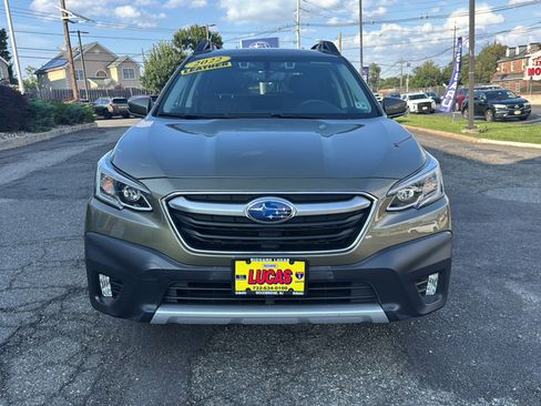 Certified 2022 Subaru Outback Limited AWD/4WD image 3