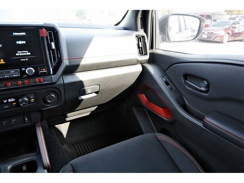 New 2026 Nissan Frontier PRO-4X w/ Pro-4x Convenience Package image 10
