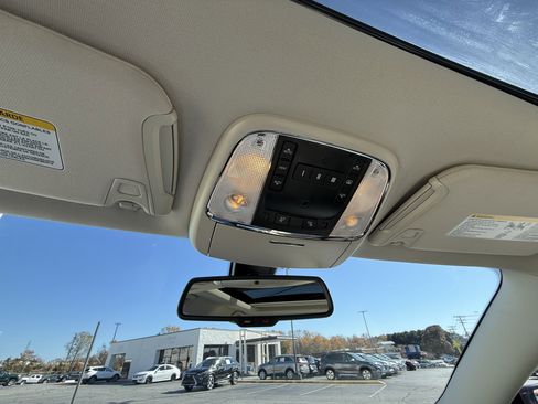 Used 2023 Chrysler 300 Touring L w/ Popular Equipment Group image 29