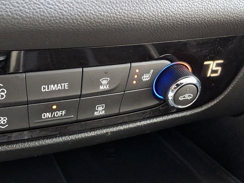 Used 2023 Buick Enclave Essence w/ Experience Buick Package image 25