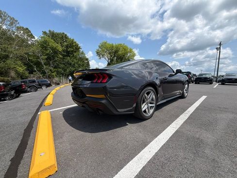 Used 2024 Ford Mustang GT RWD image 6