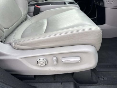 Certified 2022 Honda Odyssey Touring image 11