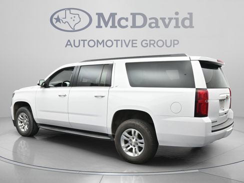 Used 2018 Chevrolet Suburban LT RWD image 6