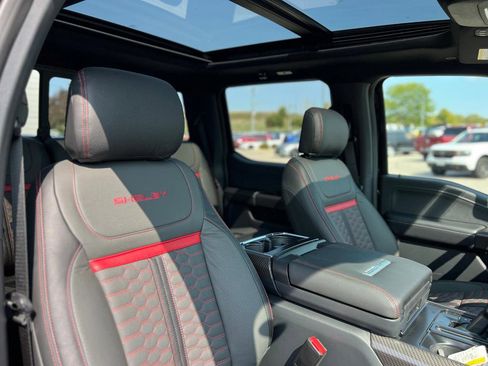 New 2025 Ford F150 Lariat w/ Equipment Group 501A Mid image 32