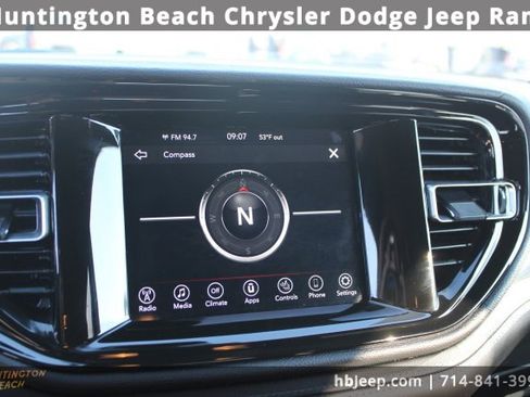 Used 2023 Dodge Durango SXT image 31