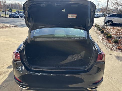 Certified 2025 Lexus ES 350 w/ Premium Package image 32