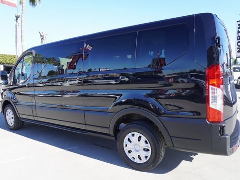 Used 2023 Ford Transit 350 XLT image 5