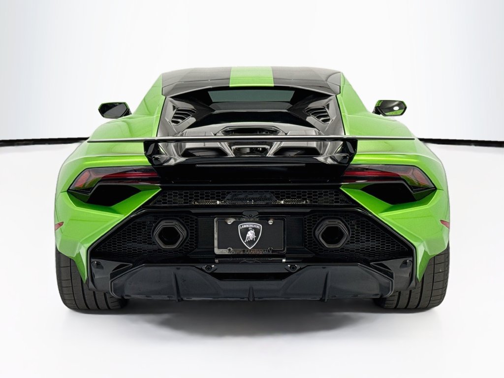 Used 2024 Lamborghini Huracan Tecnica RWD image 6