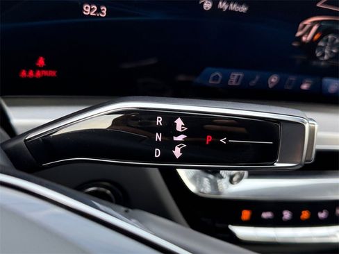 Used 2024 Cadillac Lyriq Luxury image 22