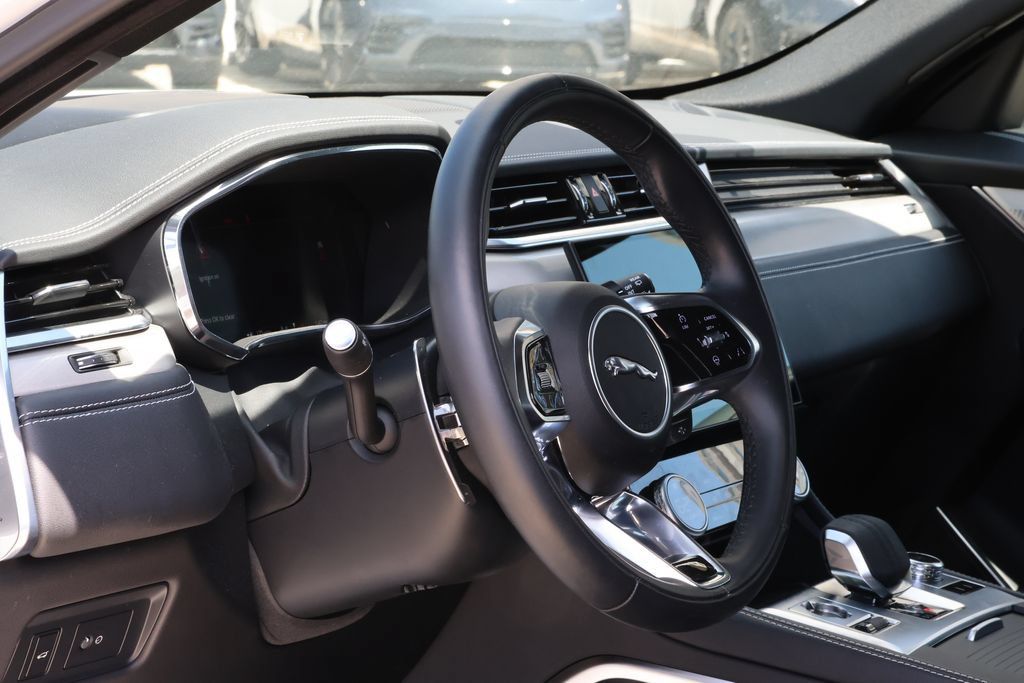 Certified 2026 Jaguar F-PACE R-Dynamic S AWD/4WD image 10