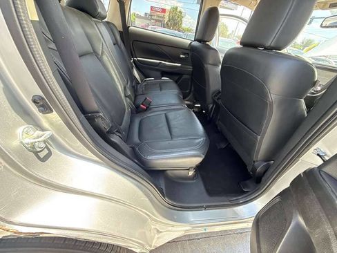 Used 2020 Mitsubishi Outlander SEL FWD image 12