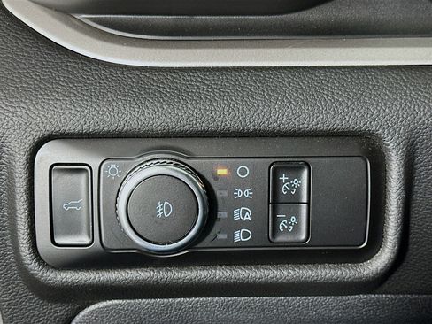 Used 2023 Ford Explorer XLT w/ Equipment Group 202A image 17