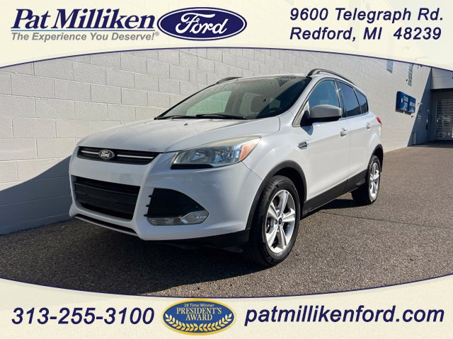 Used 2016 Ford Escape SE w/ Equipment Group 201A AWD/4WD image 1