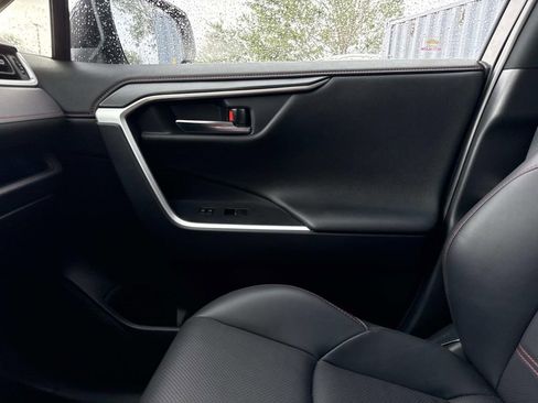 Used 2025 Toyota RAV4 XSE w/ Premium Package image 30