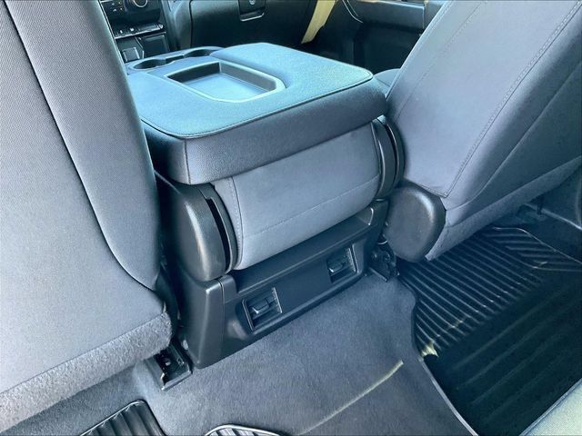 Certified 2022 Chevrolet Silverado 2500 Custom w/ Custom Value Package AWD/4WD image 13