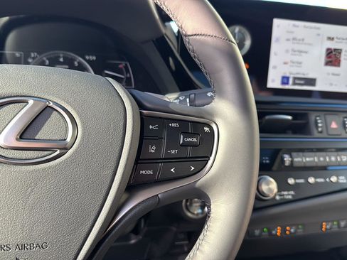 New 2025 Lexus ES 350 w/ Premium Package image 19