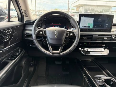 Certified 2024 Lincoln Corsair FWD image 16