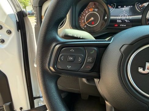 Used 2026 Jeep Wrangler Sport AWD/4WD image 33