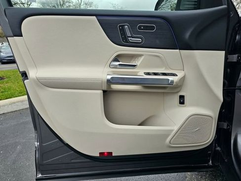 New 2026 Mercedes-Benz GLB 250 4MATIC image 19
