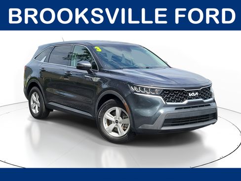 Used 2023 Kia Sorento LX FWD image 1