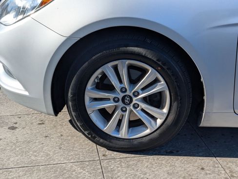 Used 2013 Hyundai Sonata GLS image 12