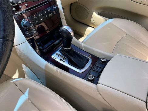 Used 2017 INFINITI QX50 2WD w/ Premium Plus Package image 15
