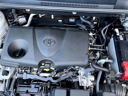 Used 2024 Toyota RAV4 LE FWD image 33