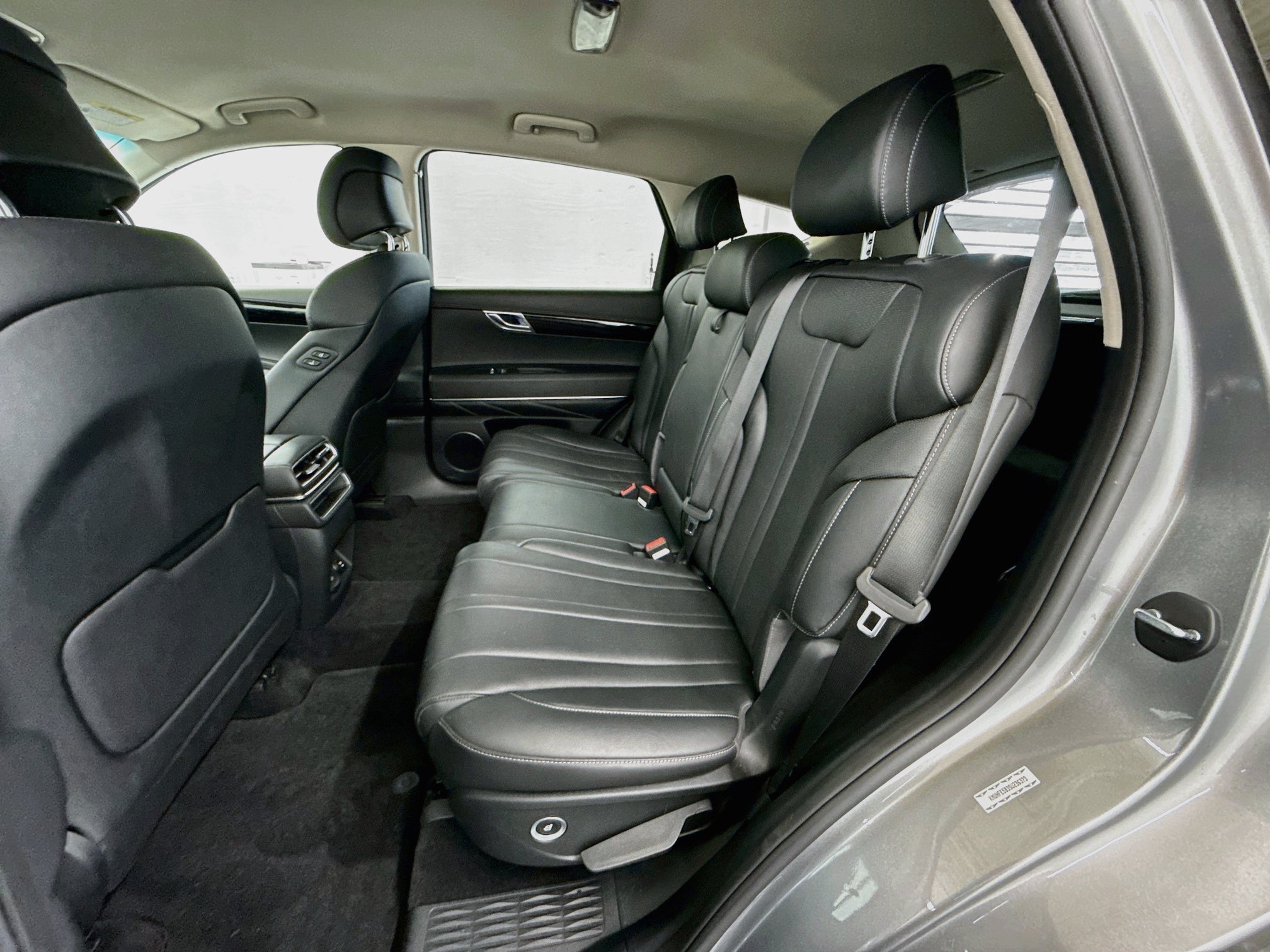 Used 2025 Genesis GV80 2.5T Standard AWD/4WD image 29