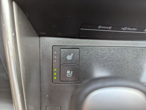 Used 2015 Lexus IS 250 4dr Sport Sdn AWD w/ Navigation System Package image 29