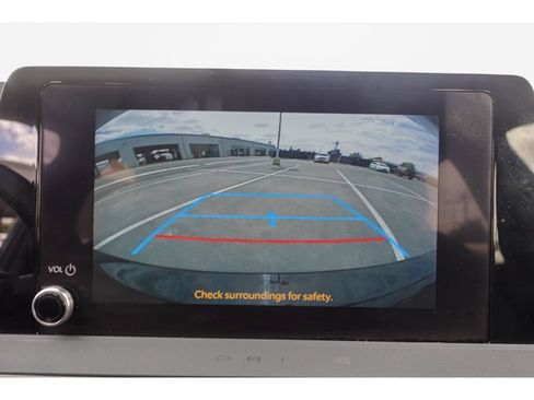 Used 2025 Toyota Prius LE FWD image 18