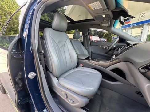 Used 2019 Lincoln Nautilus Reserve AWD/4WD image 9