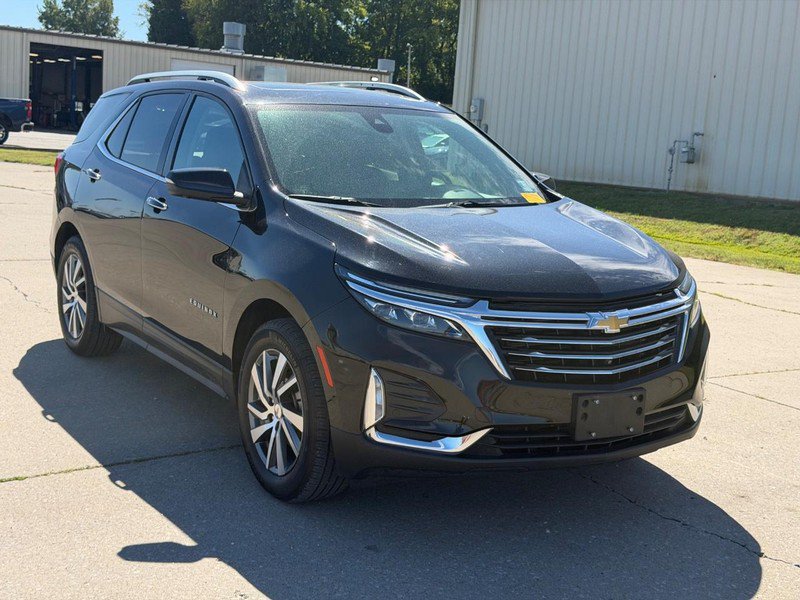 Used 2023 Chevrolet Equinox Premier FWD image 1