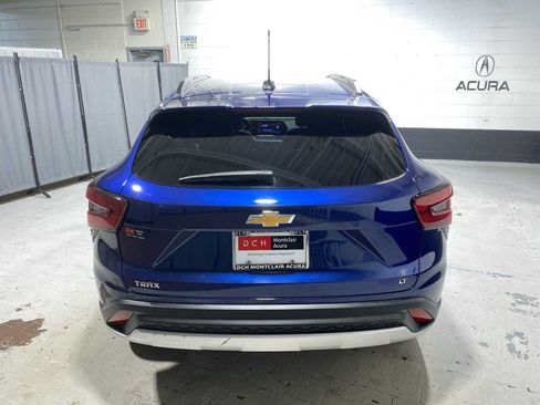 Used 2024 Chevrolet Trax LT w/ Driver Confidence Package FWD image 5