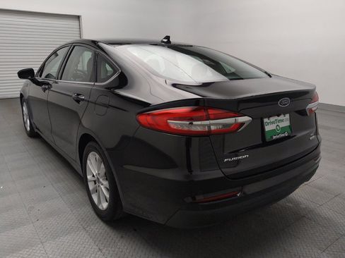 Used 2020 Ford Fusion SE FWD image 5