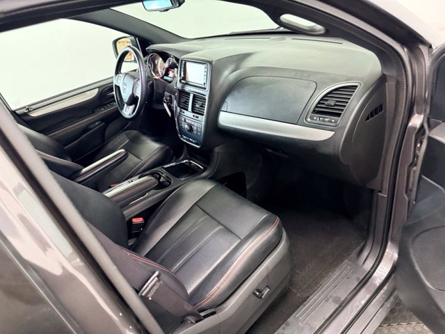 Used 2017 Dodge Grand Caravan GT FWD image 33