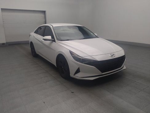 Used 2021 Hyundai Elantra SEL FWD image 13