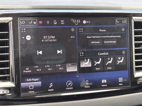 Used 2023 Chrysler Pacifica Touring-L FWD image 13