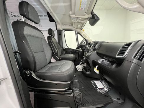New 2026 RAM ProMaster 3500 w/ Quick Order Package 22G SLT image 9