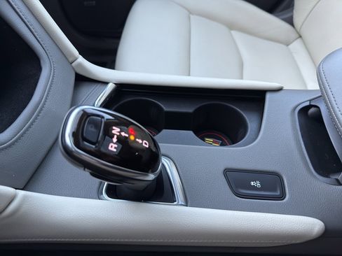 Used 2017 Cadillac XT5 Luxury w/ Driver Awareness Package image 26