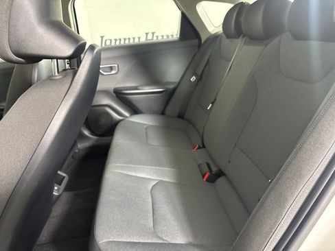 Used 2025 Kia K4 FWD image 22