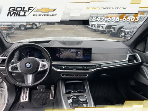 Used 2023 BMW X7 xDrive40i w/ M Sport Package AWD/4WD image 34