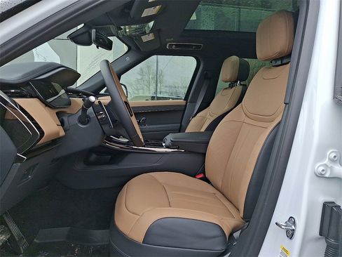 New 2026 Land Rover Range Rover Sport Dynamic SE image 9