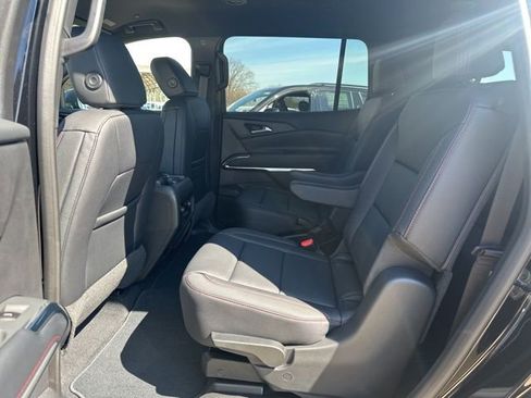 New 2026 Chevrolet Traverse Z71 image 12