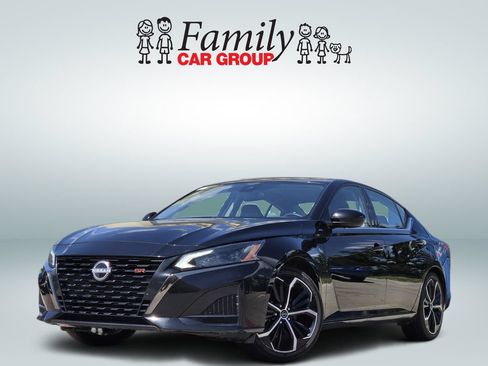 Used 2025 Nissan Altima 2.5 SR FWD image 1