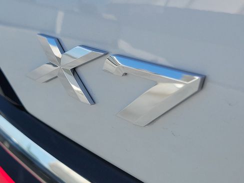 Used 2026 BMW X7 xDrive40i AWD/4WD image 7