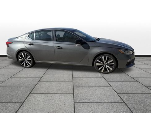 Used 2021 Nissan Altima 2.5 SR FWD image 34